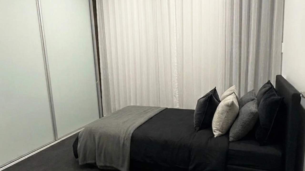 Furnished room with own bathroom