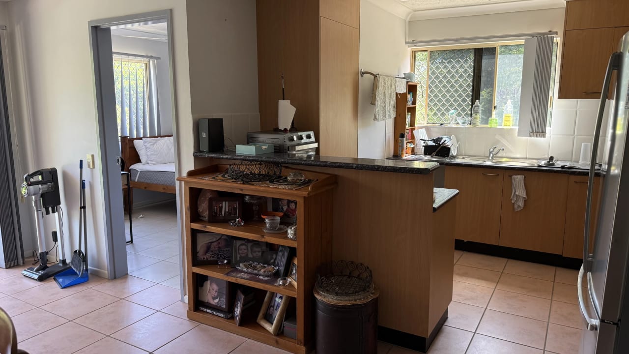 Furnished room in a flatshare