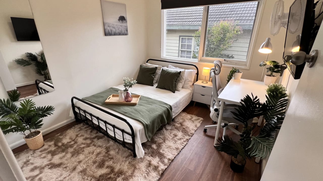 Furnished room in a share house