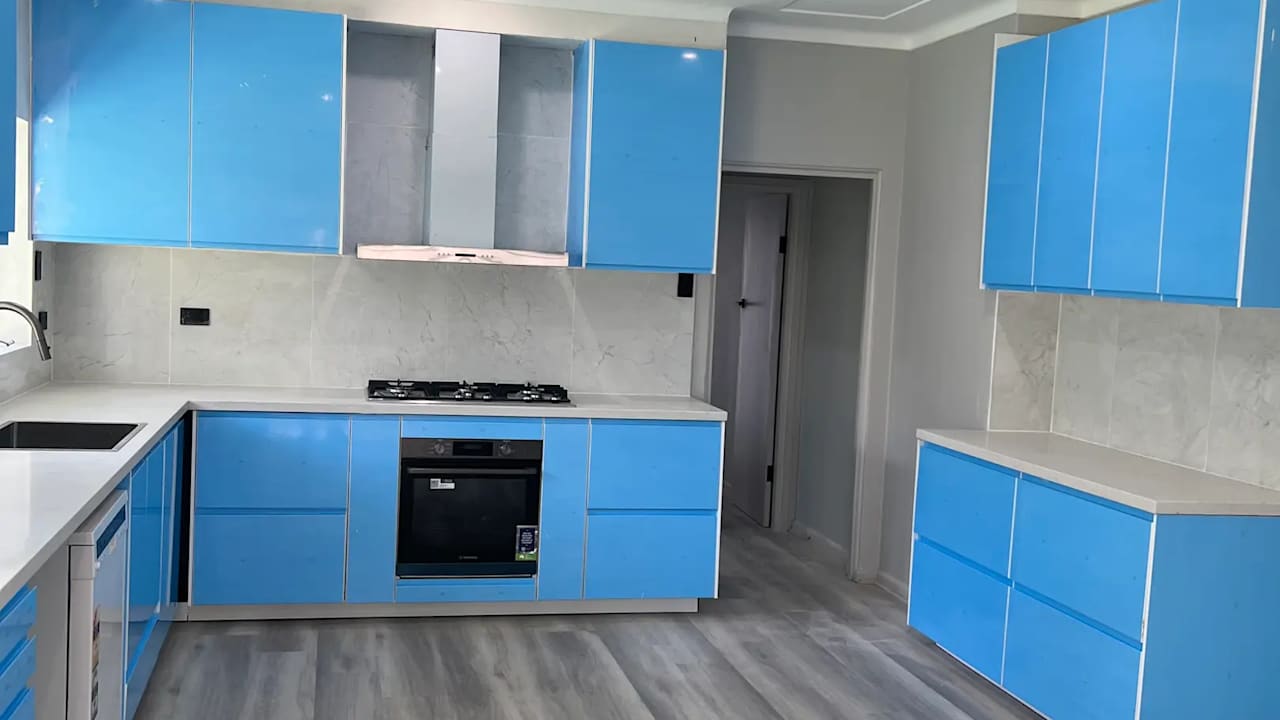 Whole property with 2 rooms for rent