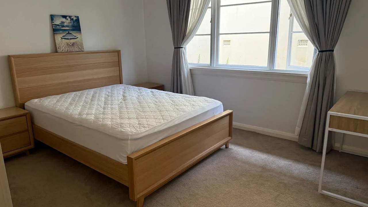 Room in a share house