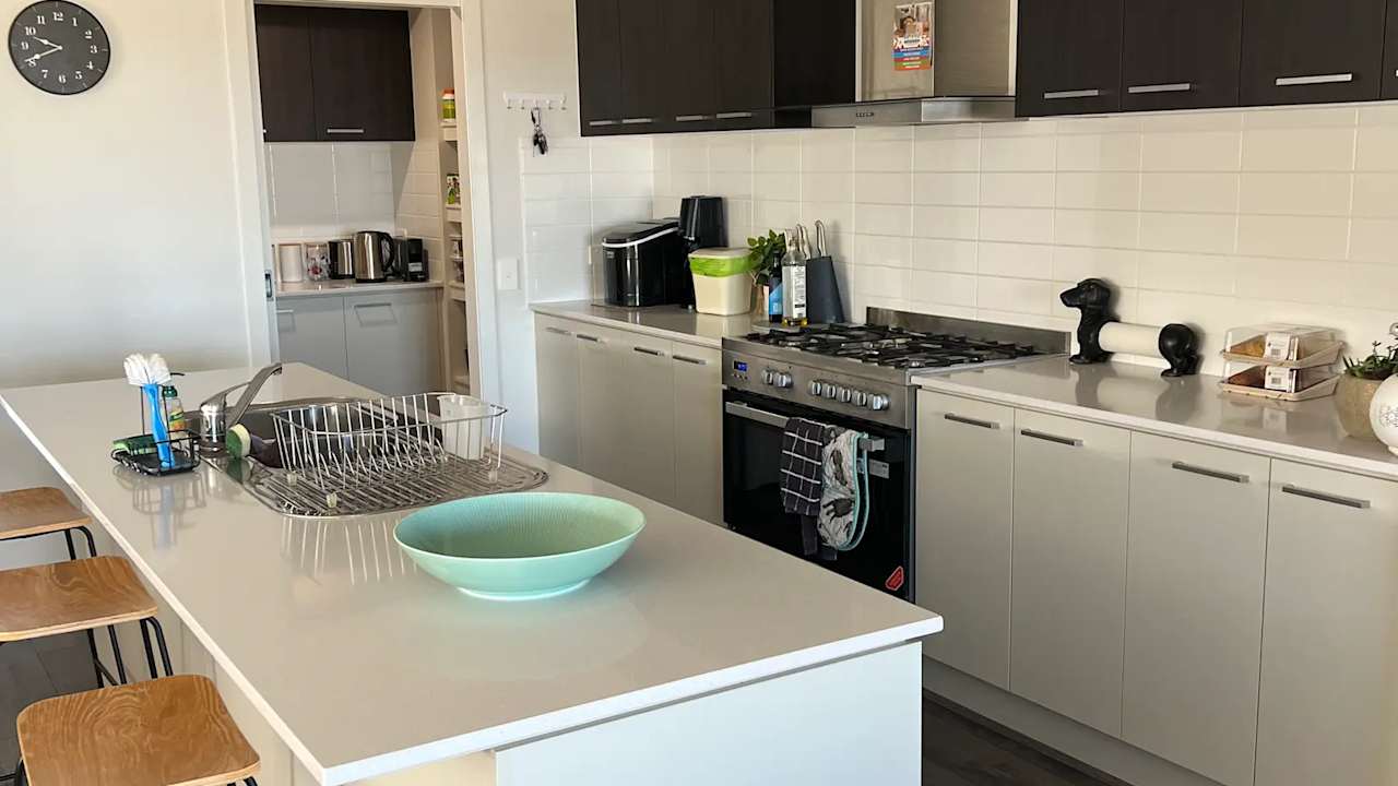 Unfurnished room in a share house