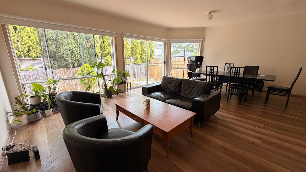 Room in a share house