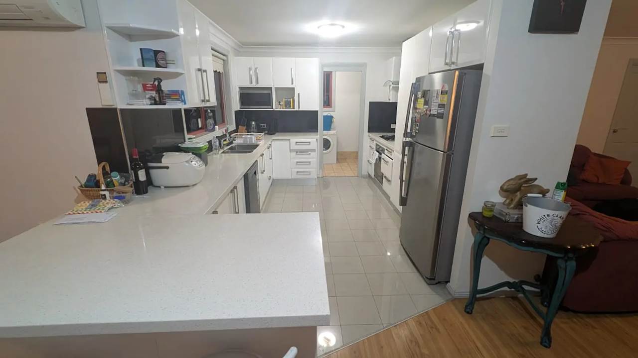 Unfurnished room in a share house
