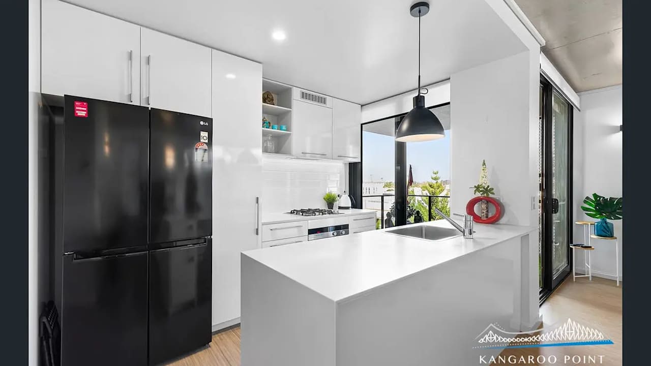 Unfurnished room with ensuite in a flatshare