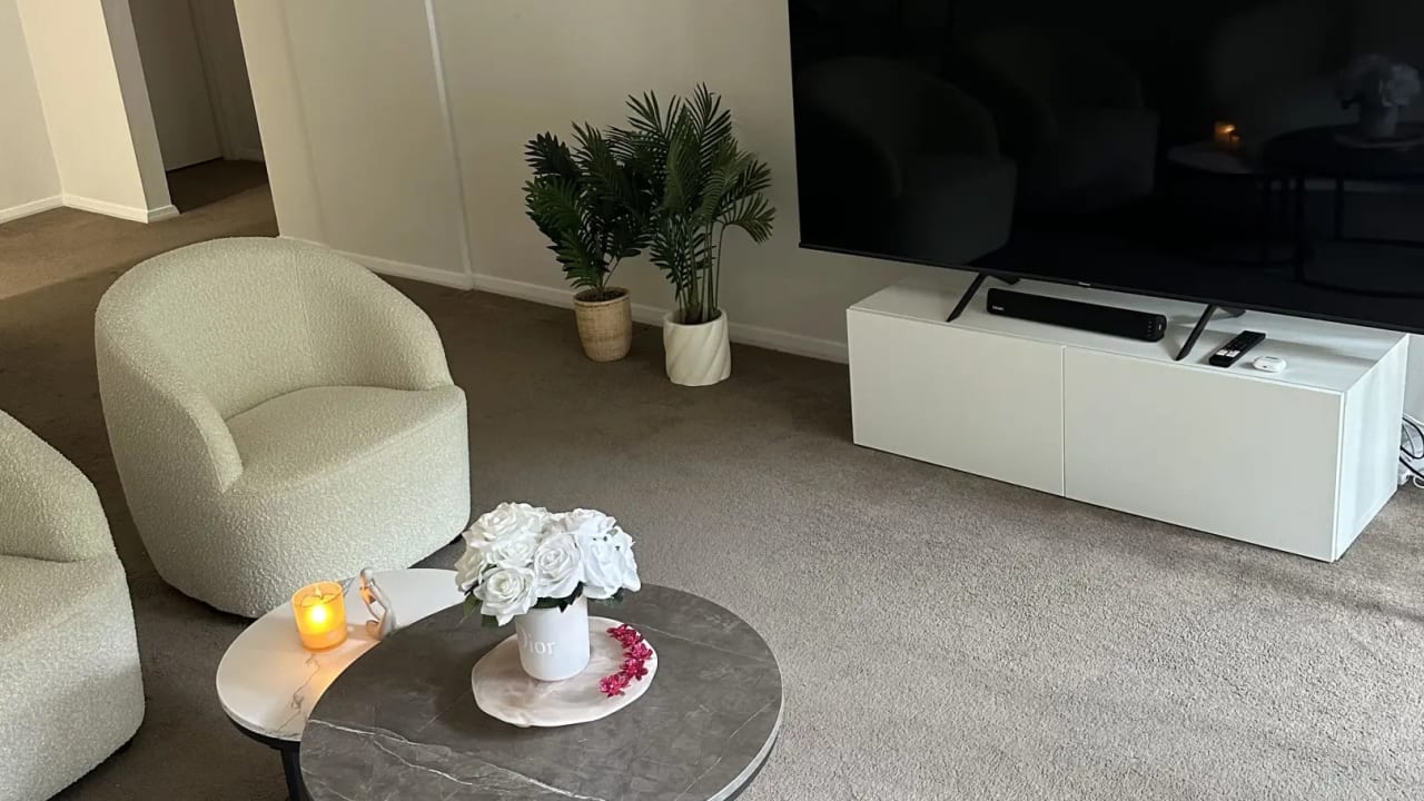 Furnished room with own bathroom
