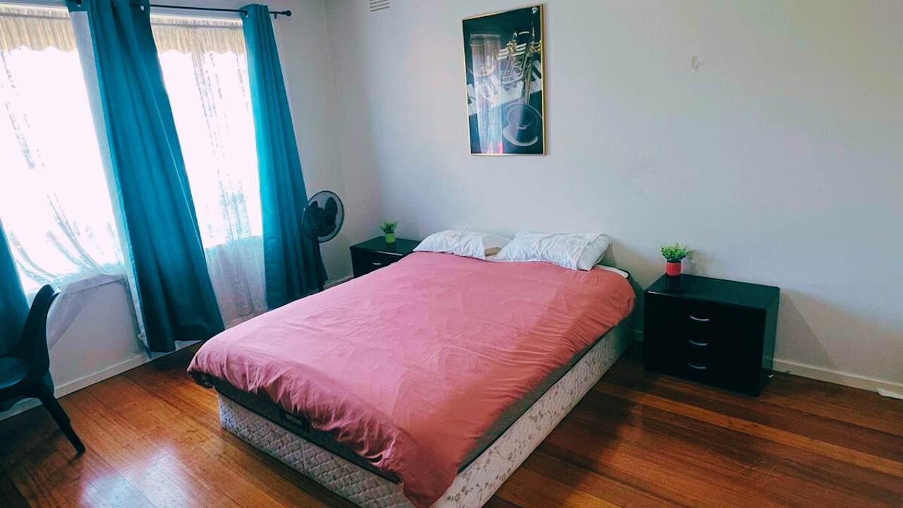 Furnished room in a share house