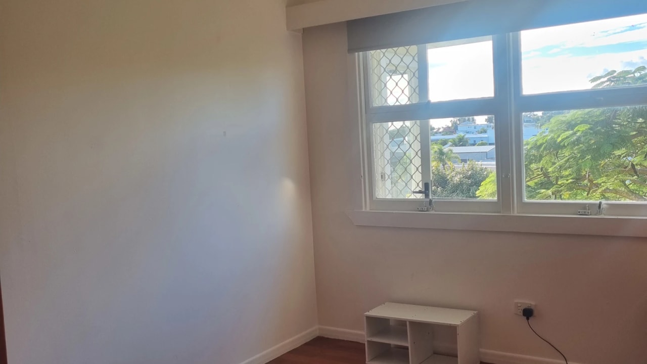 Room in a share house