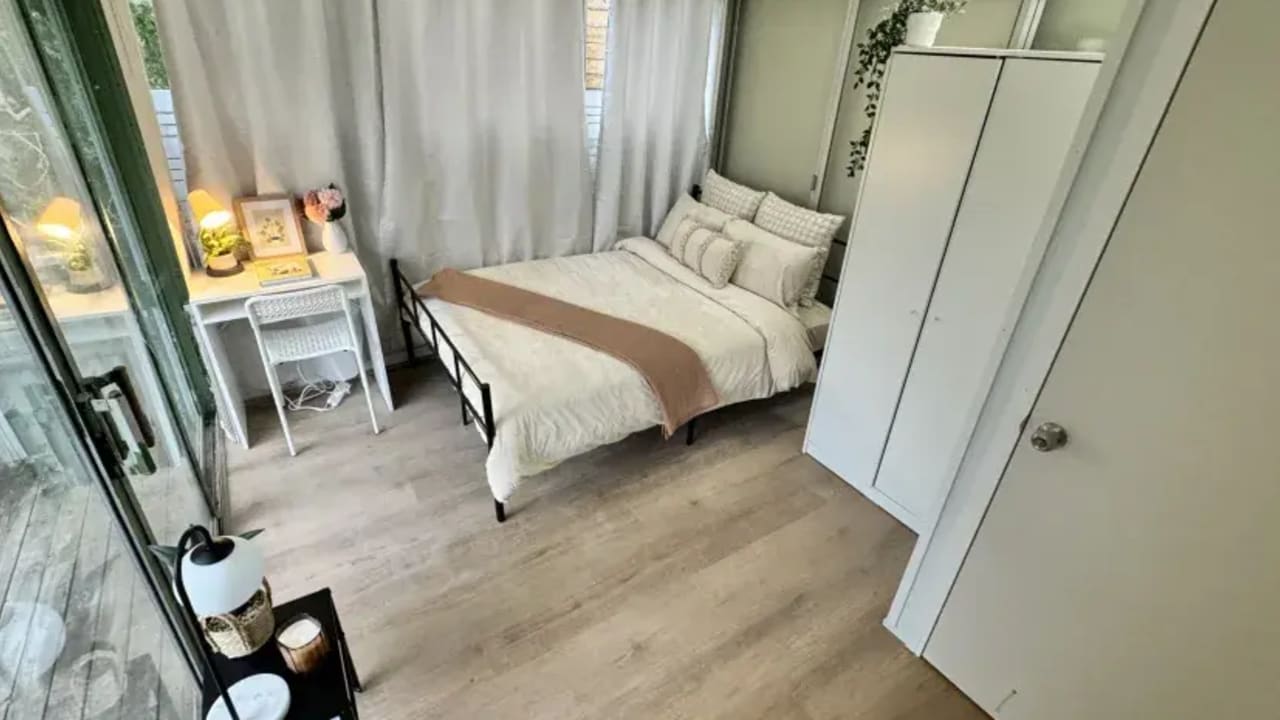 Furnished room in a share house