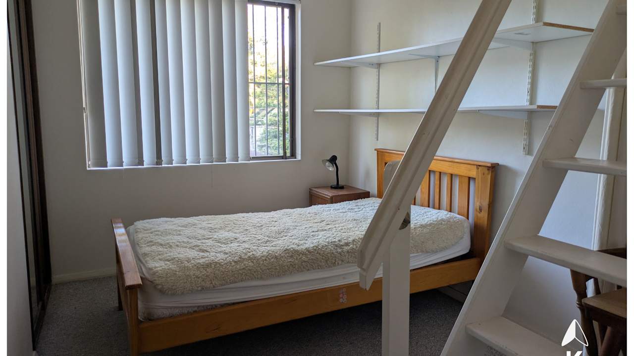 Furnished room with ensuite in a flatshare