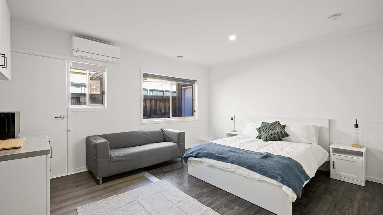 Furnished room with ensuite in a share house