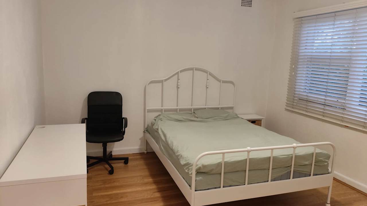Furnished room in a share house