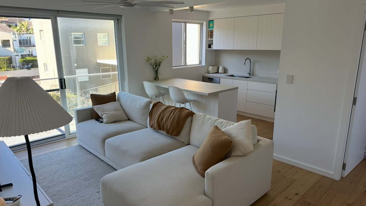 Unfurnished room in a flatshare
