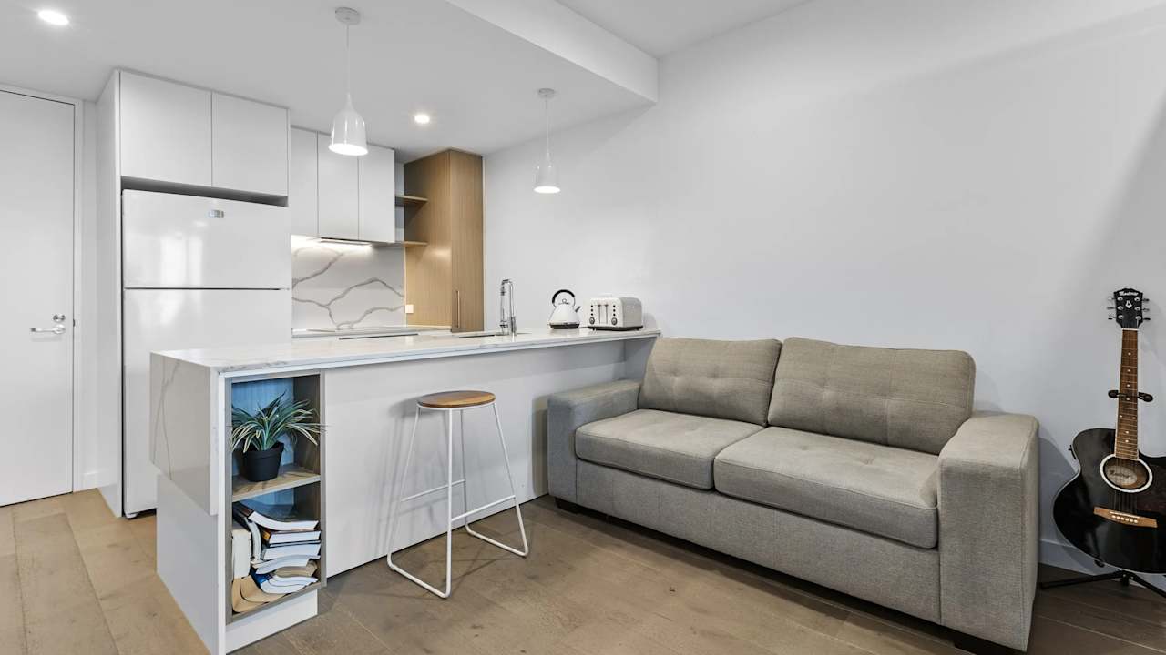 Furnished room with own bathroom