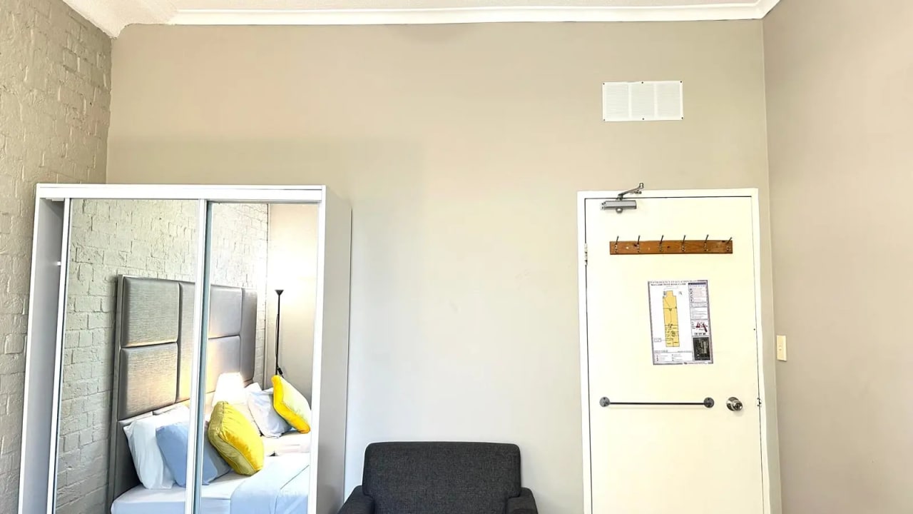 Furnished room in a share house