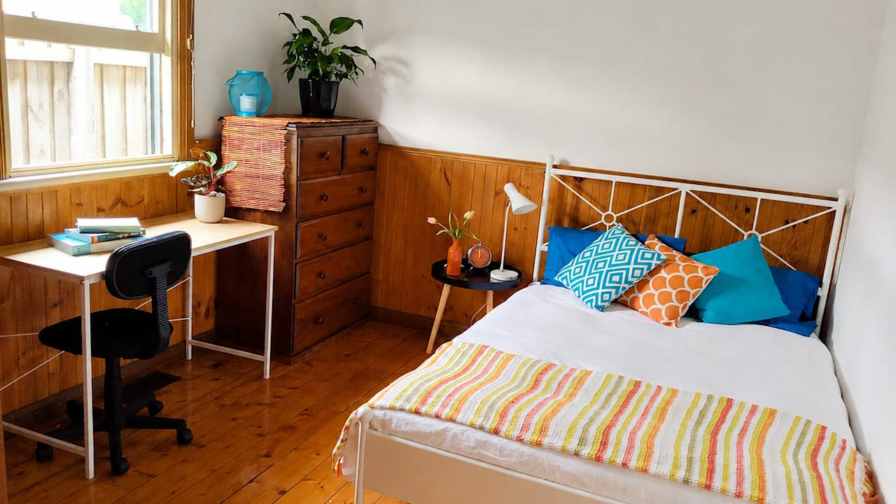 Furnished room in a share house