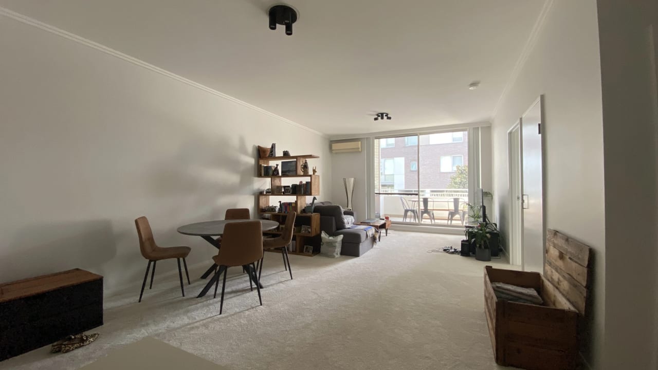 Unfurnished room with ensuite in a flatshare