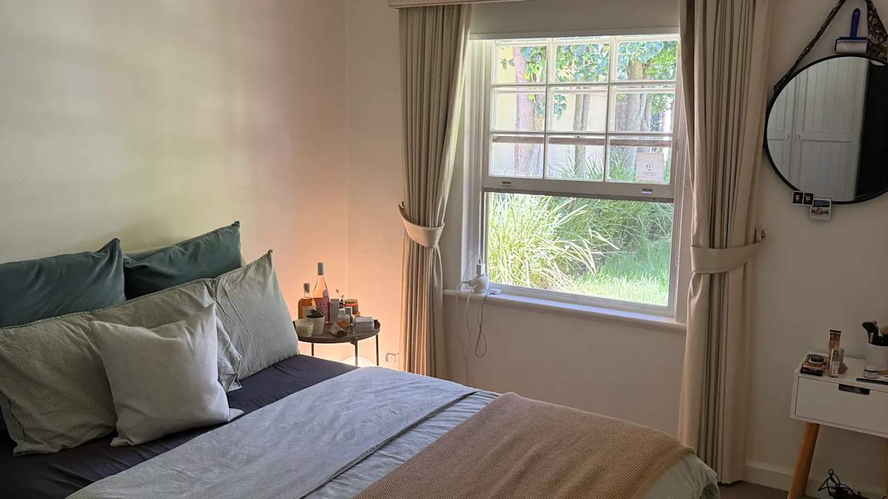 Room in a share house