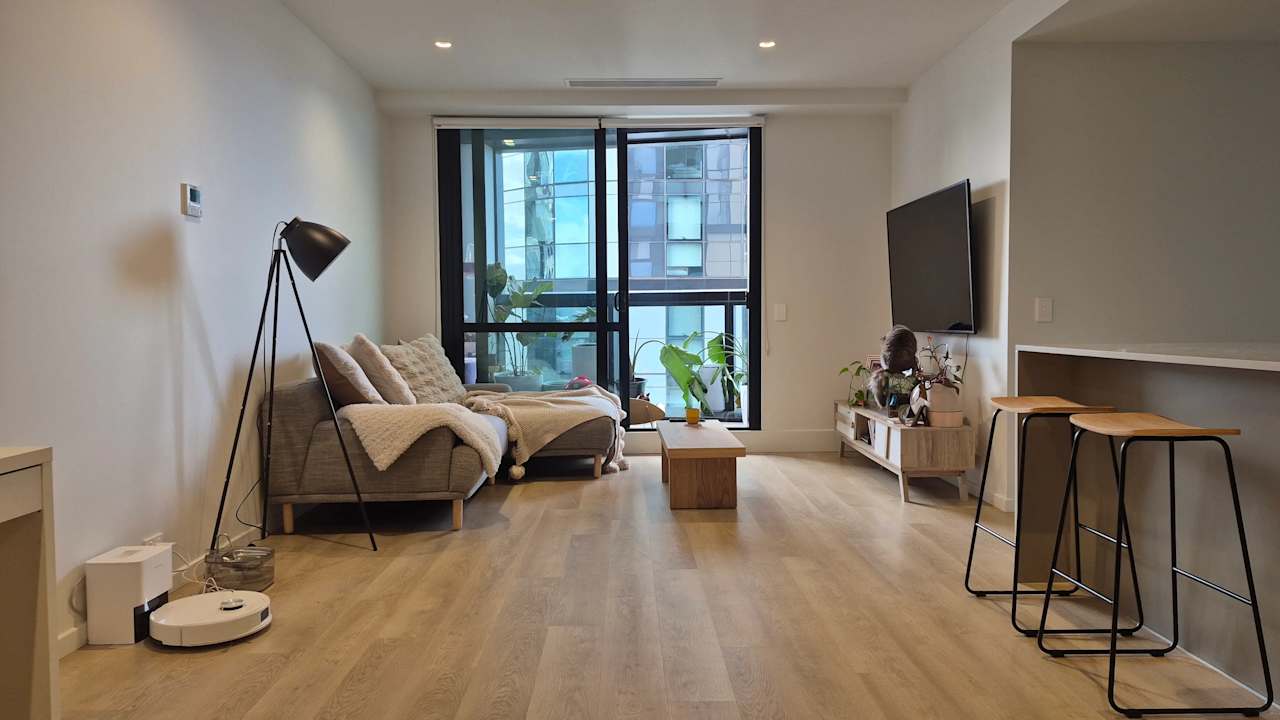 Furnished room with own bathroom