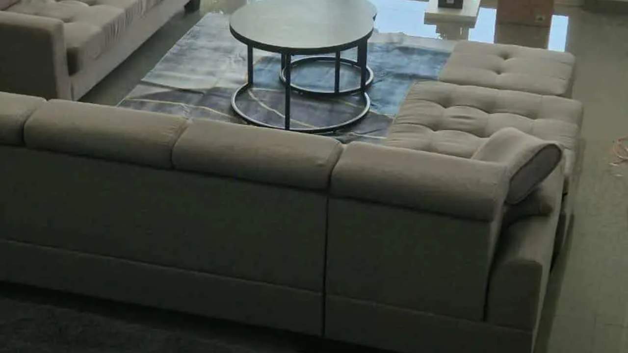 Furnished room in a flatshare