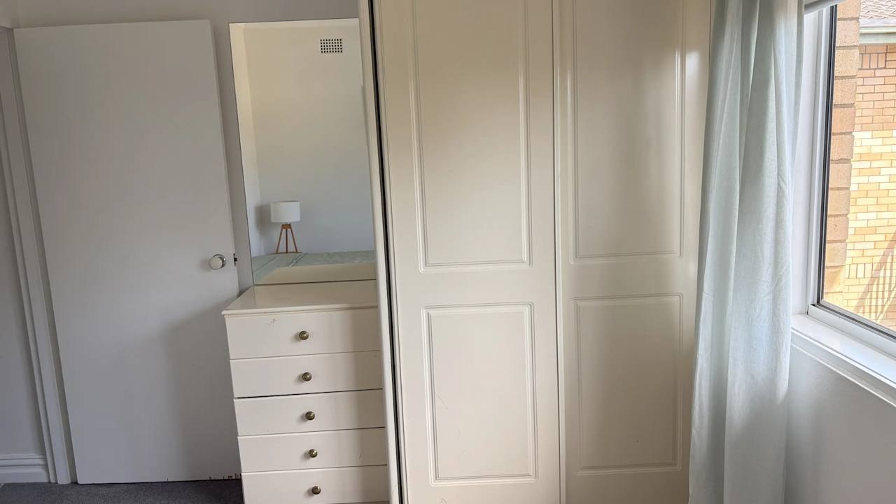Furnished room in a flatshare