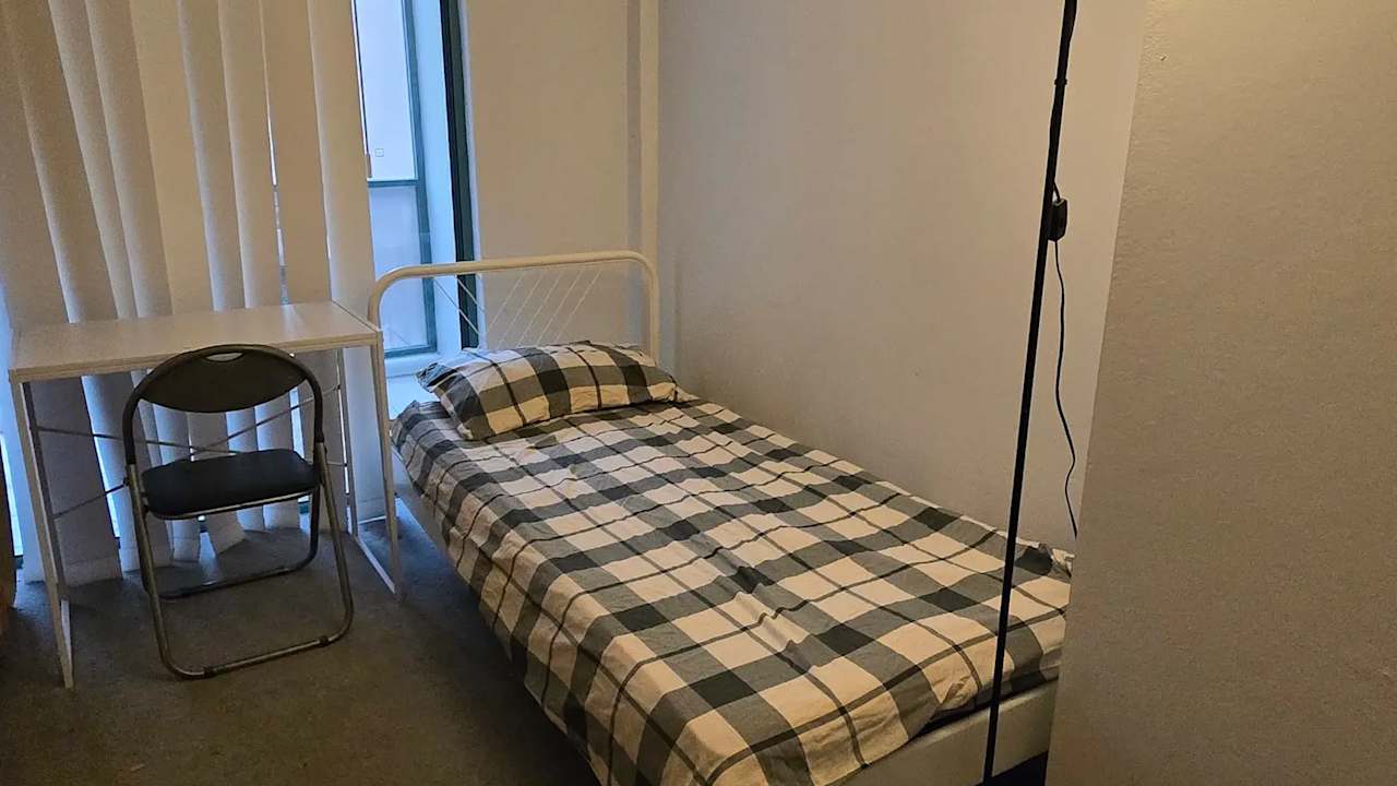 Furnished room in a flatshare