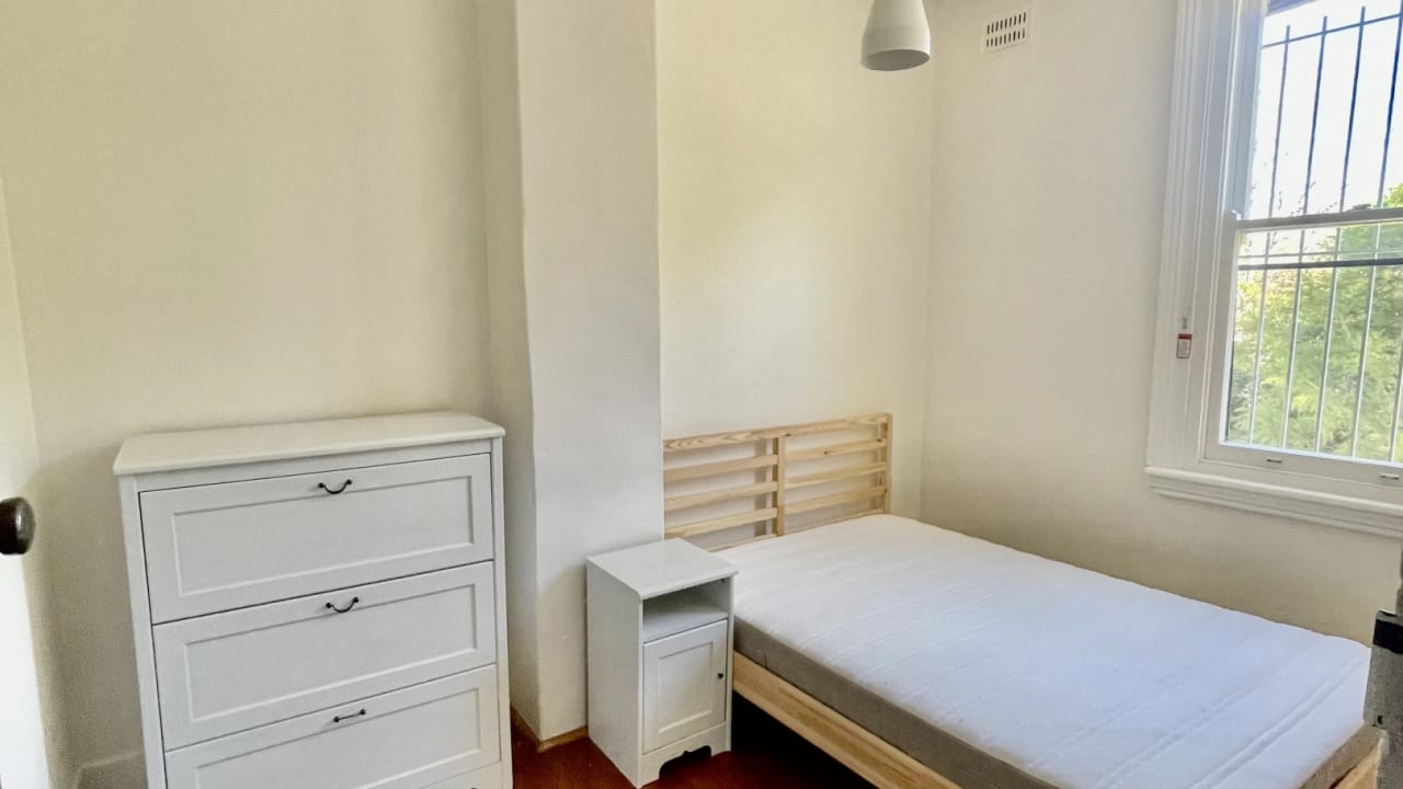 Furnished room in a share house