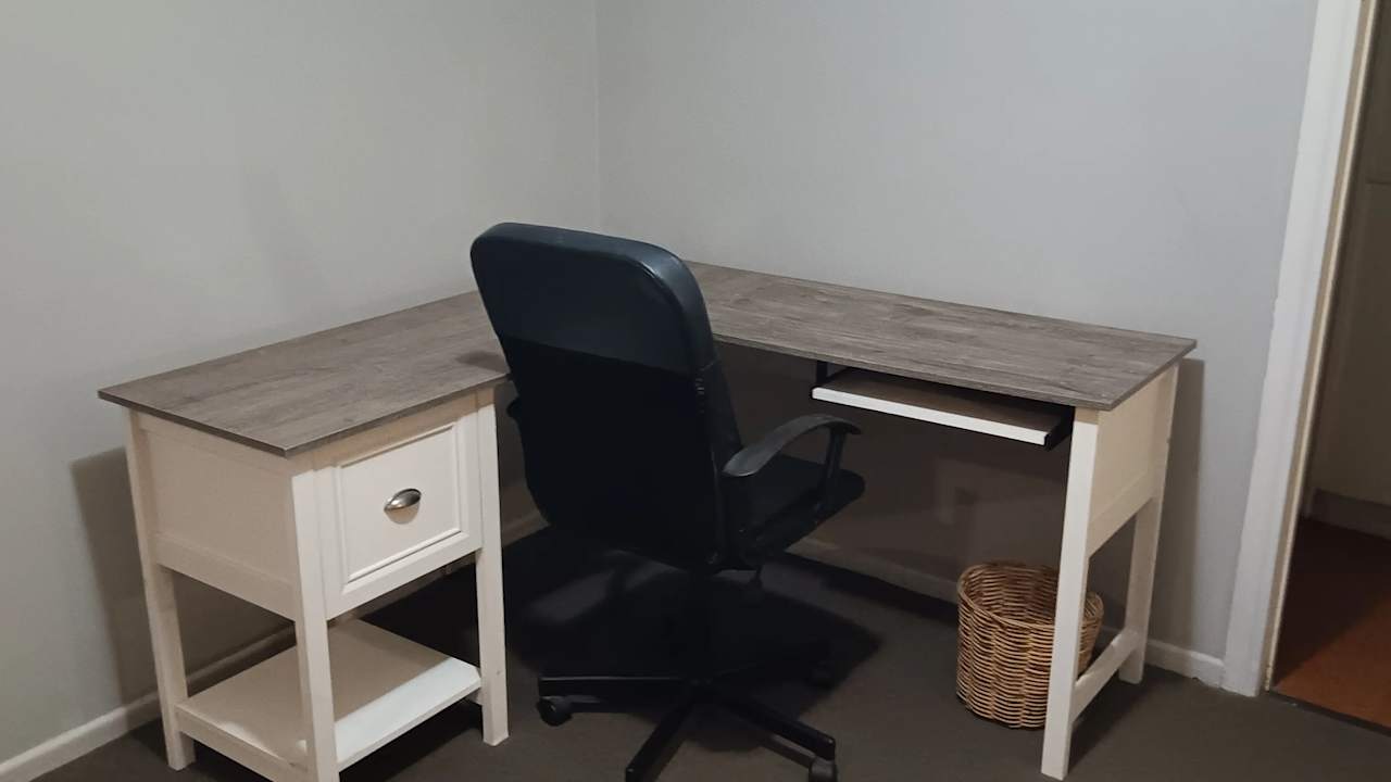 Furnished room with own bathroom