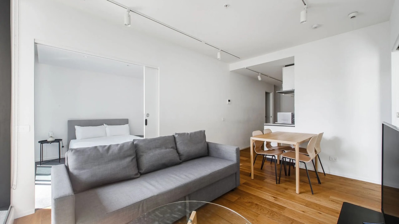 Whole property with 2 rooms for rent