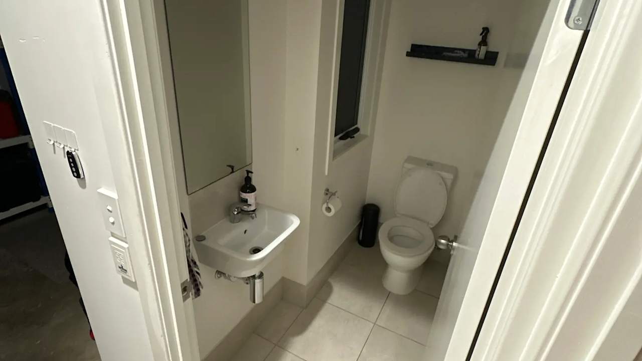 Unfurnished room in a share house