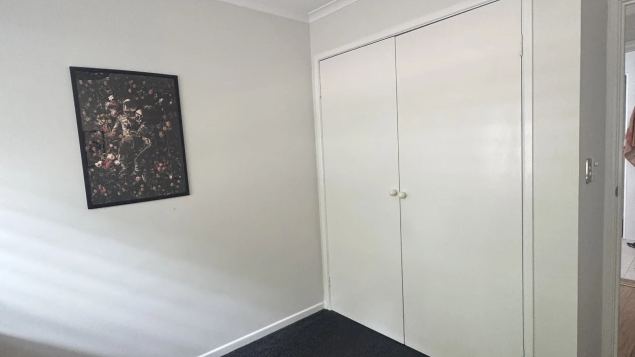 Unfurnished room in a share house
