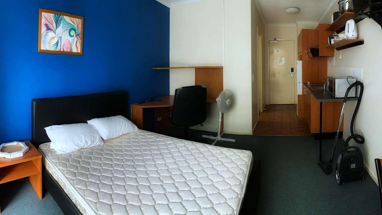 Room studio flat for rent