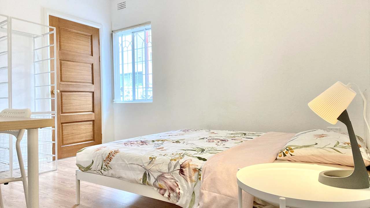 Furnished room in a share house