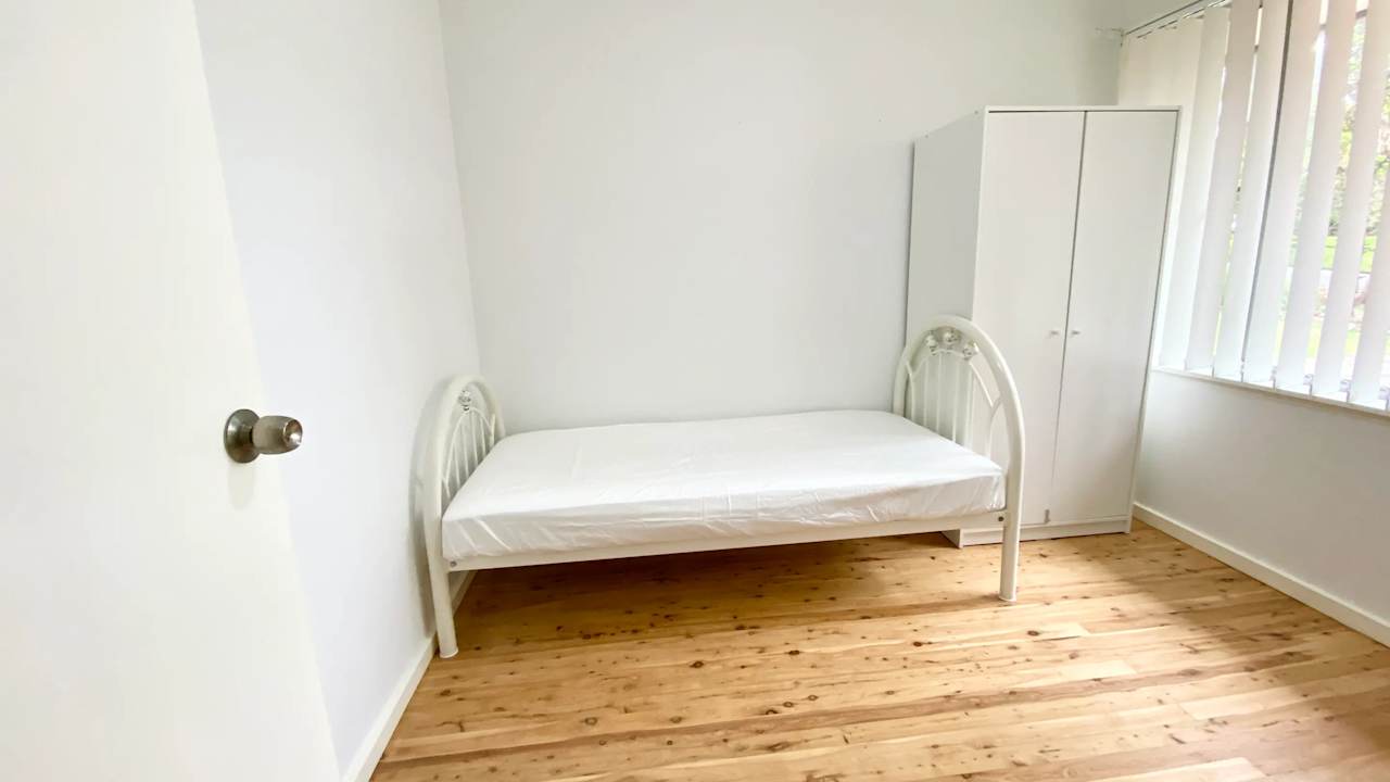 Furnished room in a share house