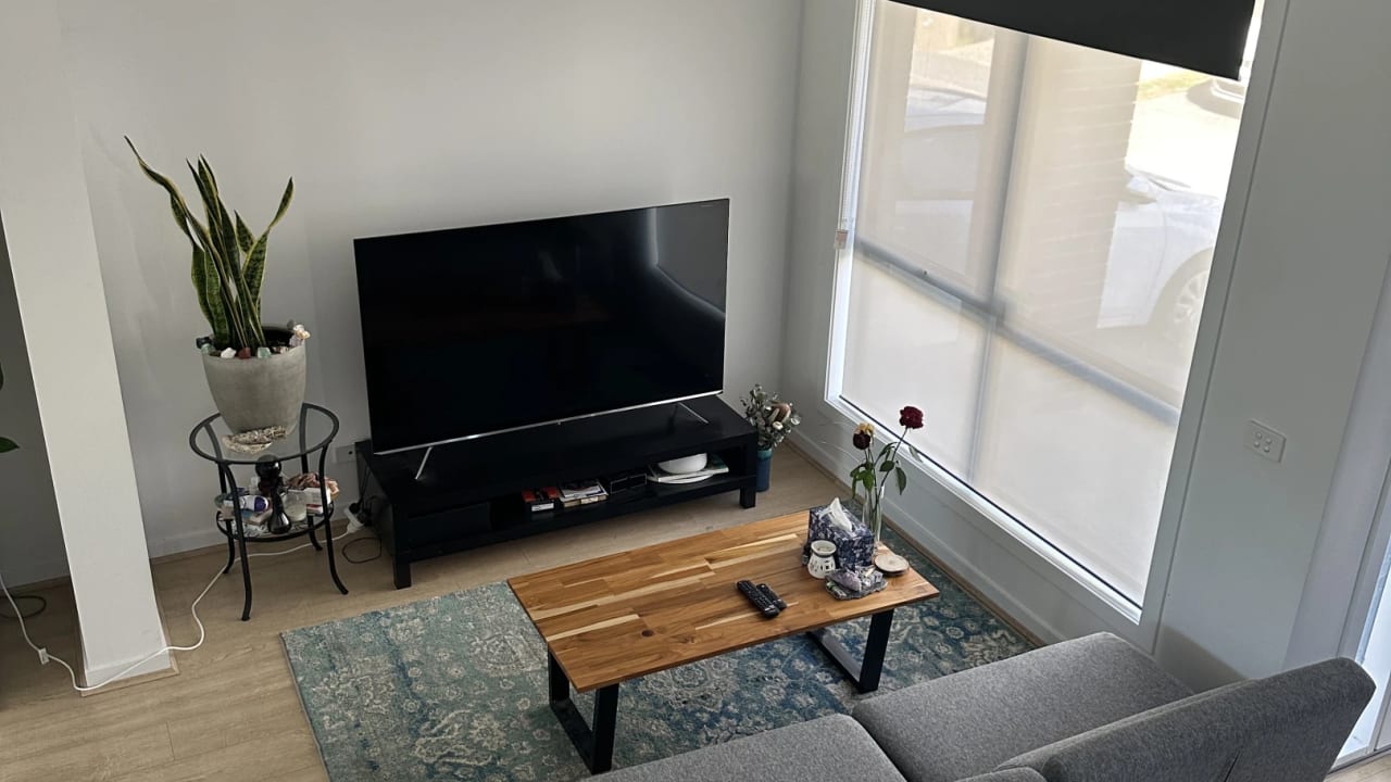 Unfurnished room in a share house
