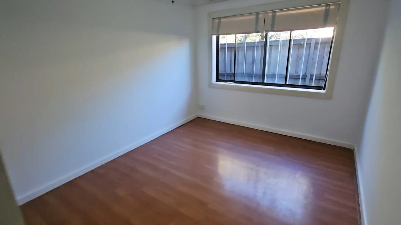 Room in a share house