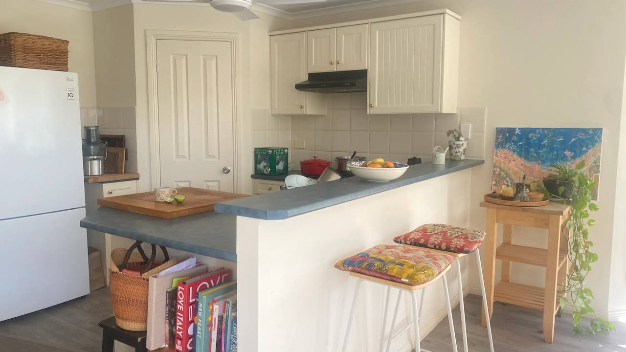 Furnished room in a share house