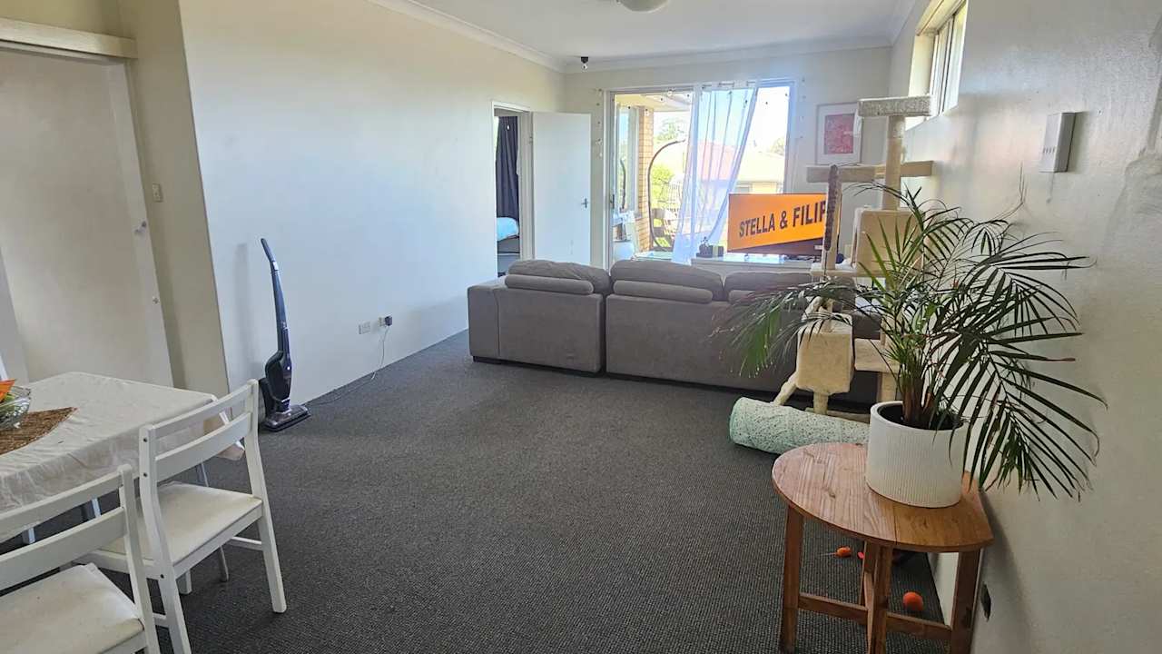 Furnished room in a flatshare