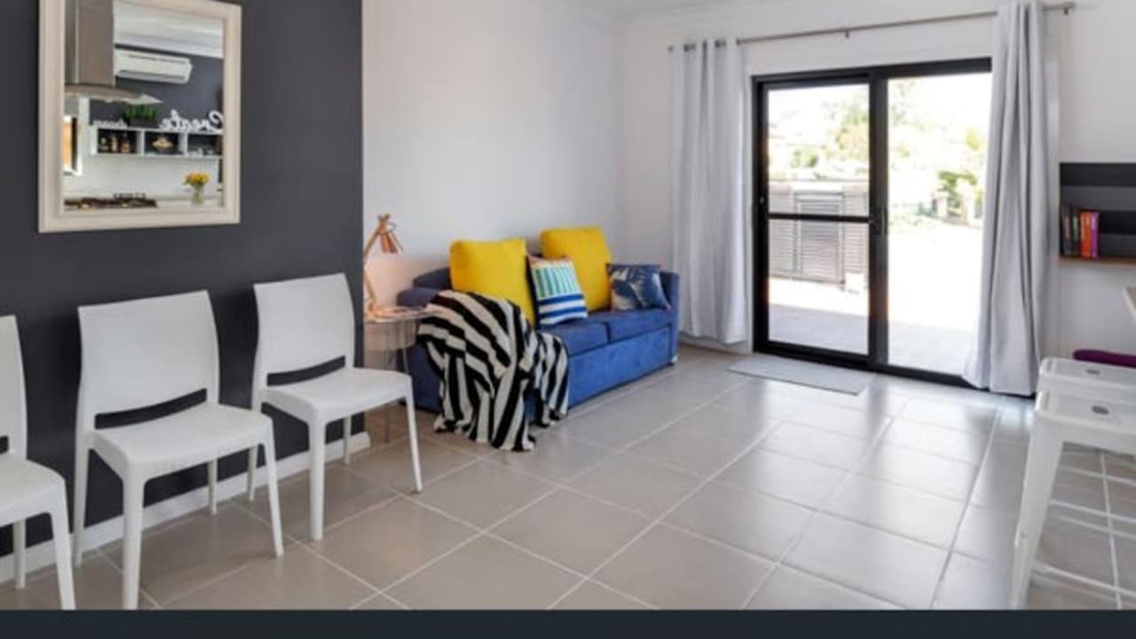 Whole property with 2 rooms for rent