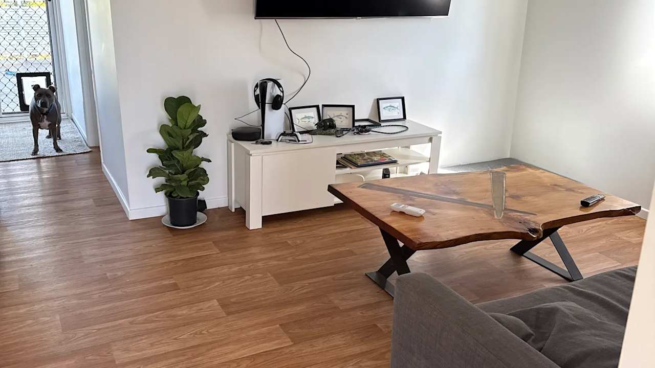 Room in a share house
