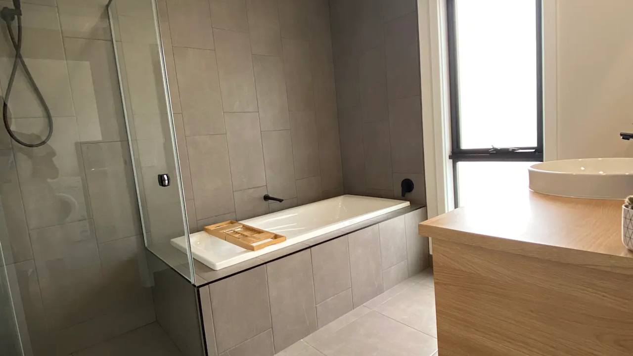 Room in a share house