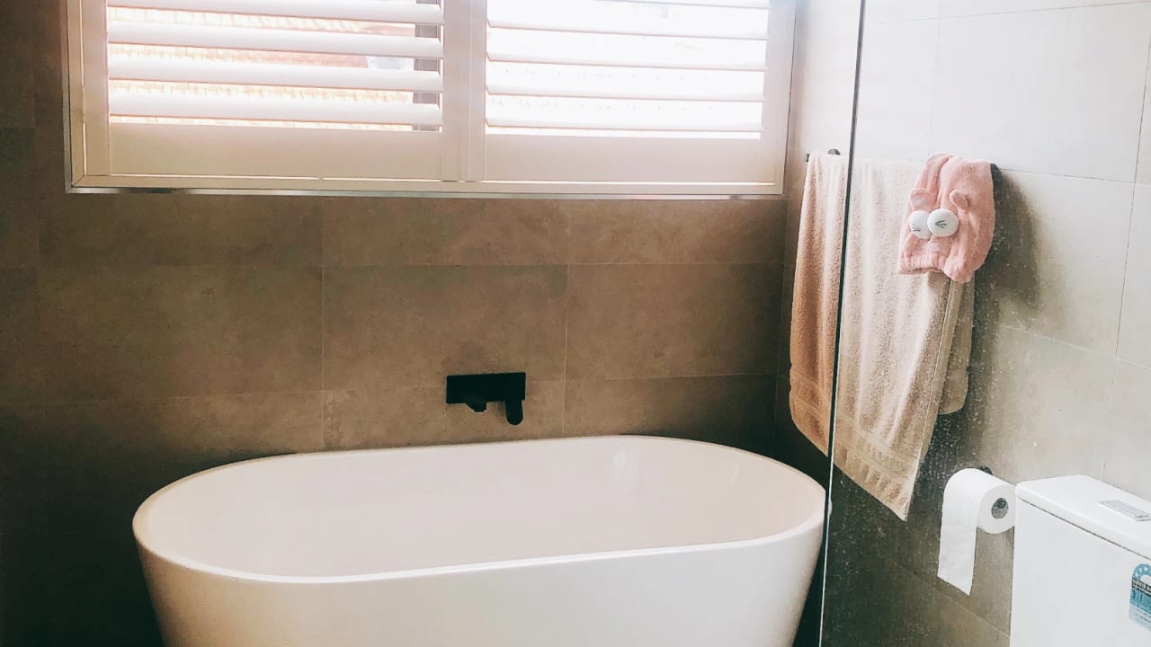 Furnished room with ensuite in a share house