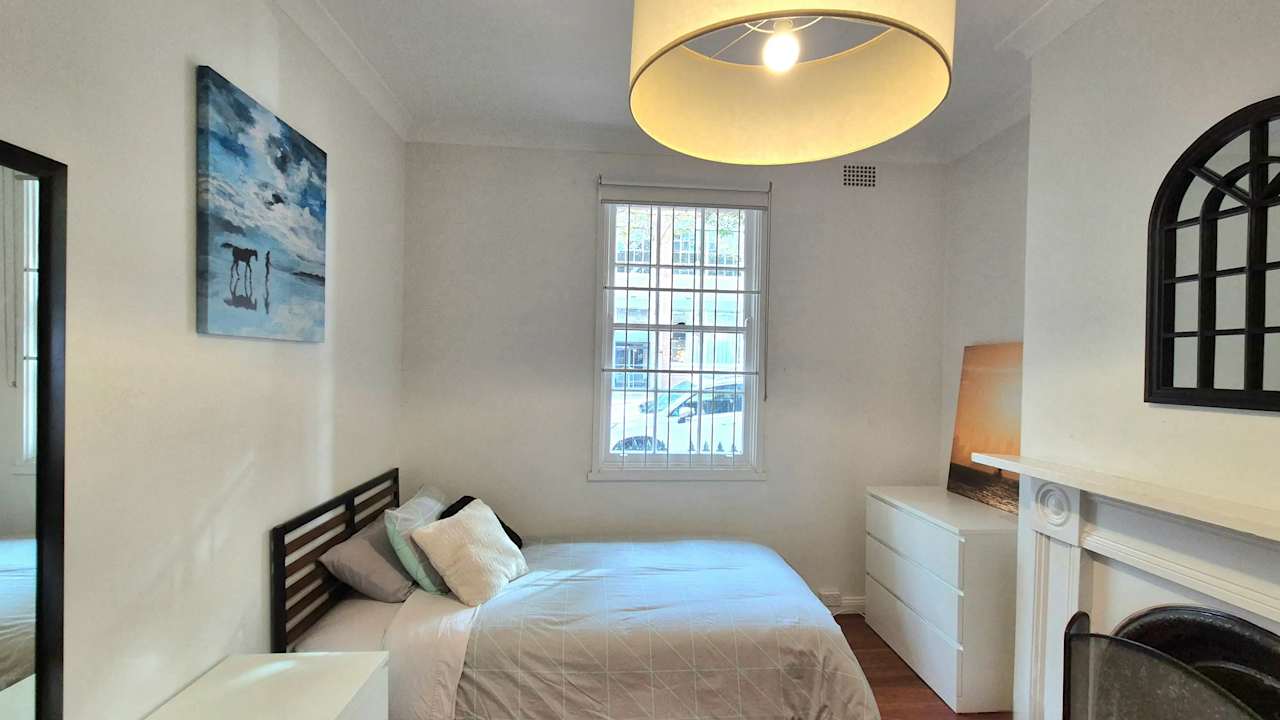 Furnished room in a share house