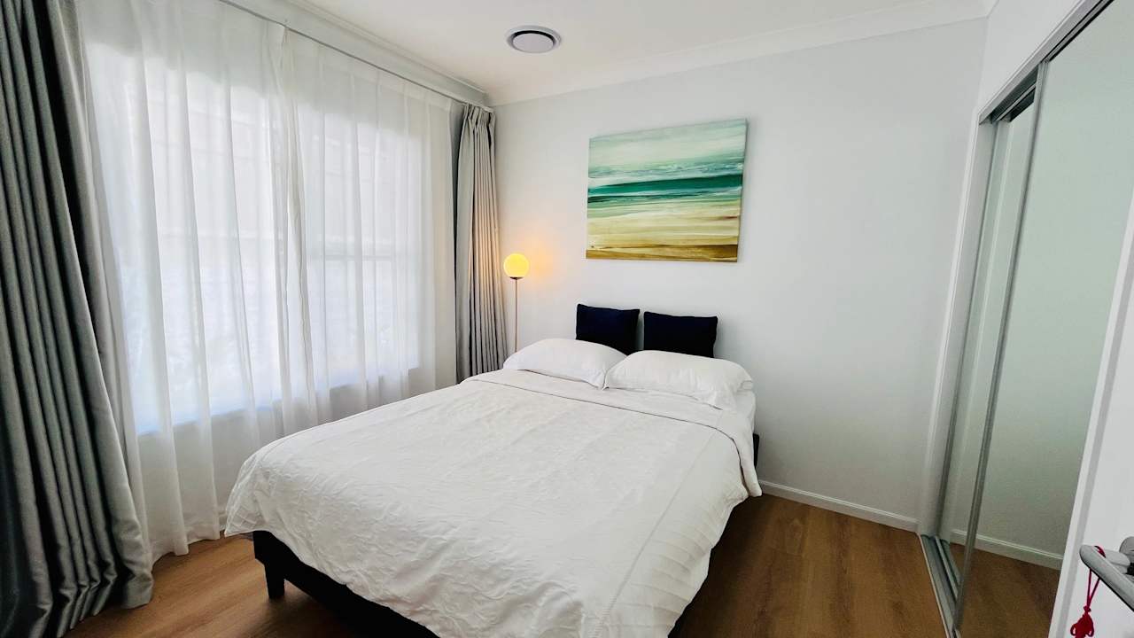 Unfurnished room in a share house