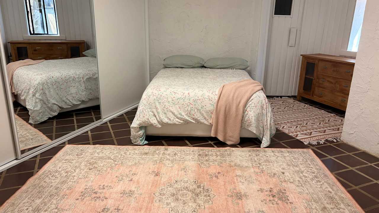 Furnished room studio flat for rent