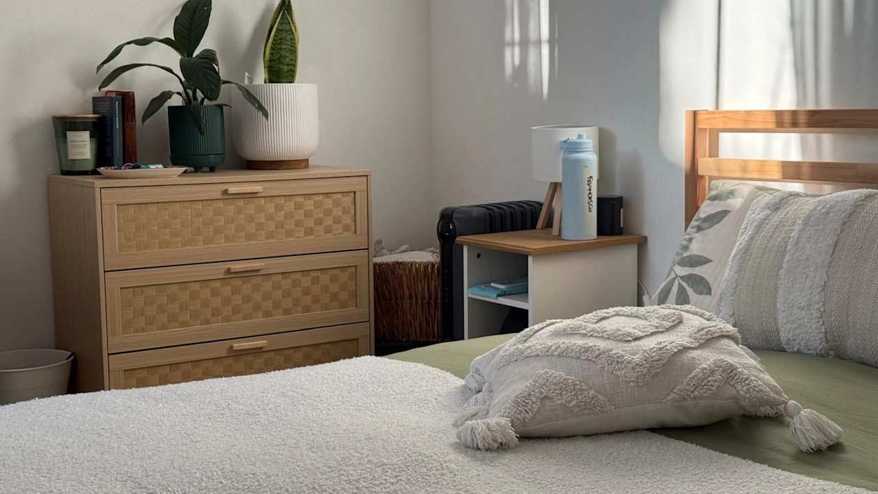 Furnished room in a flatshare