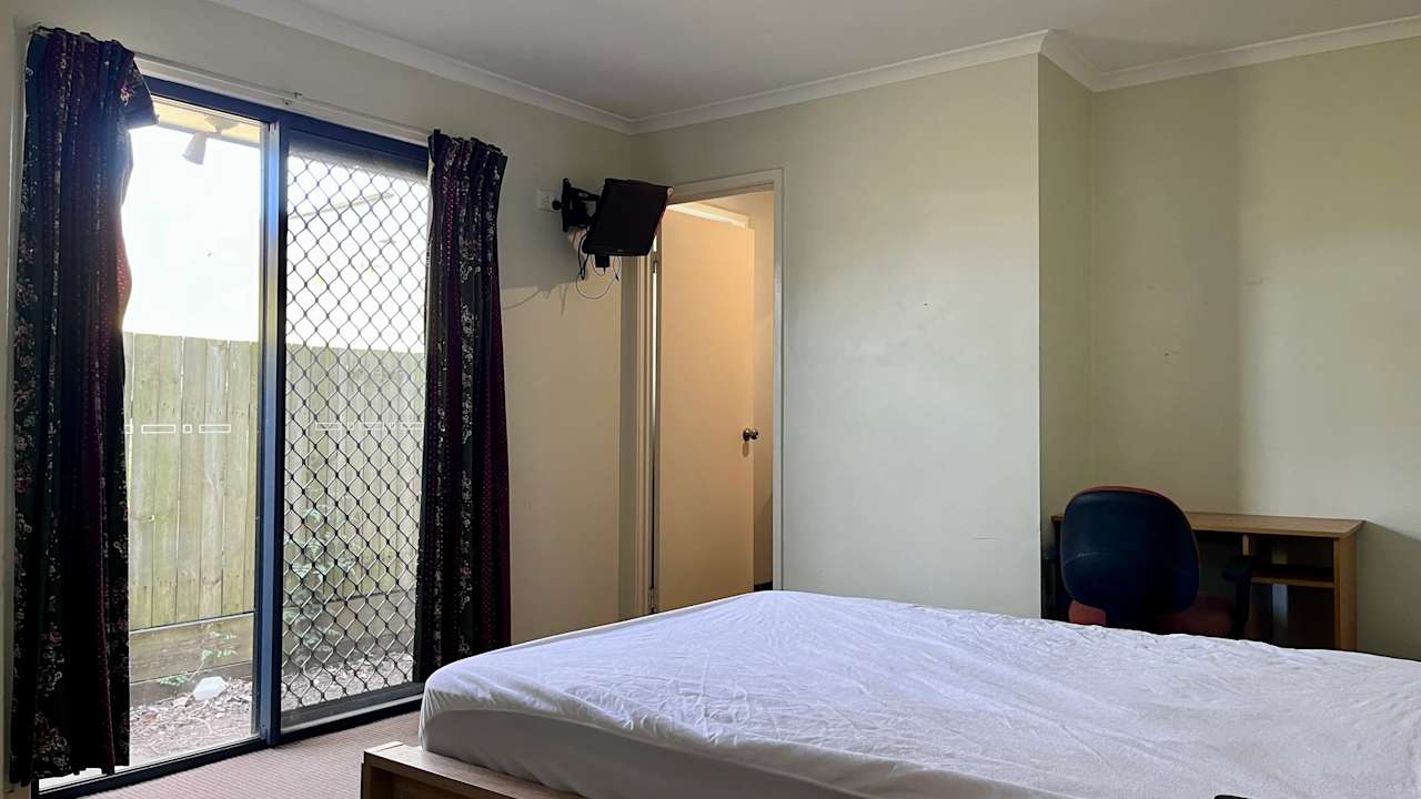 Furnished room with ensuite in a share house