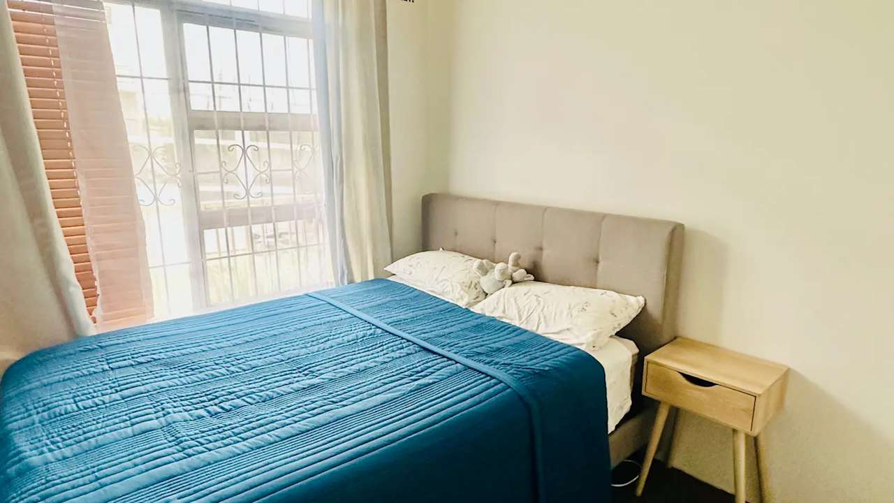 Furnished room in a flatshare