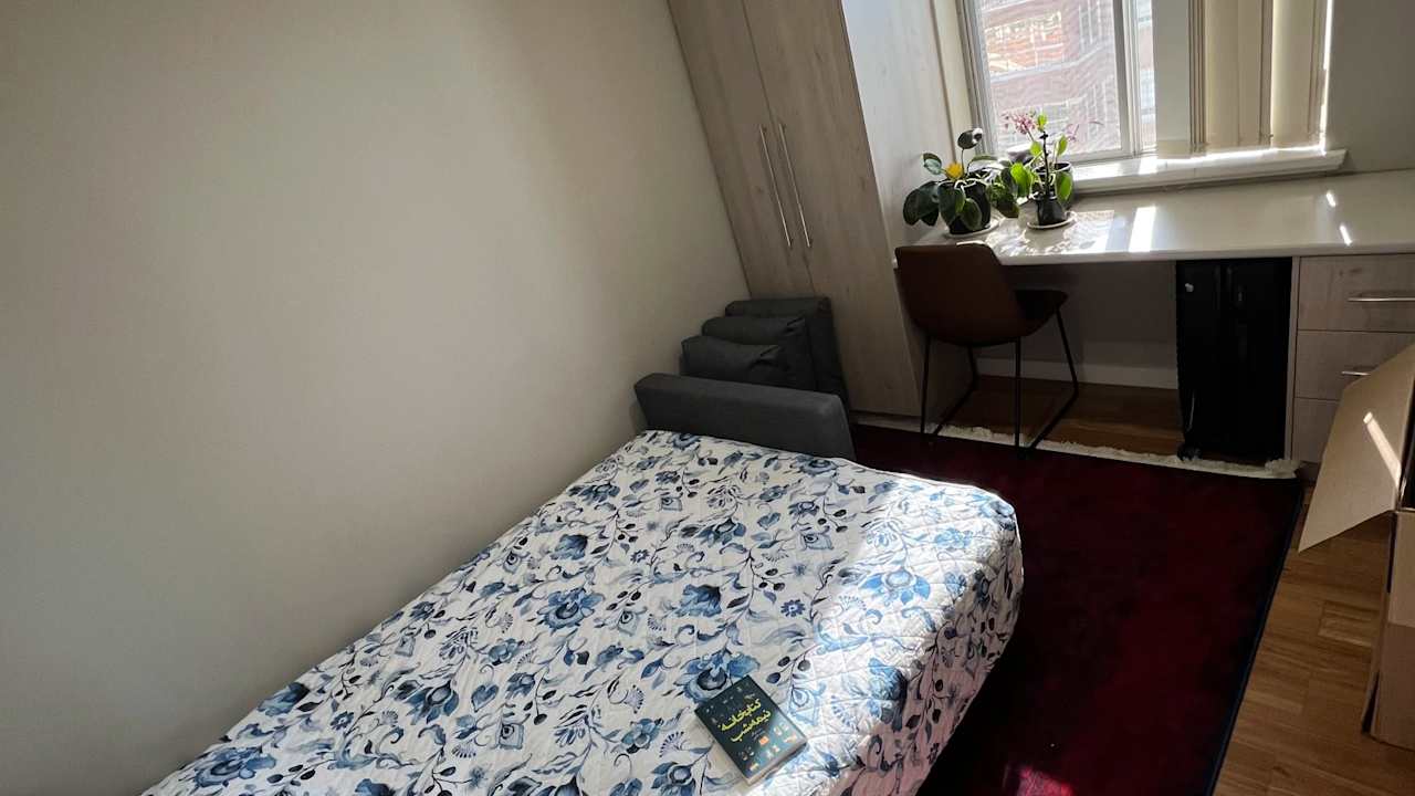 Furnished room in a flatshare