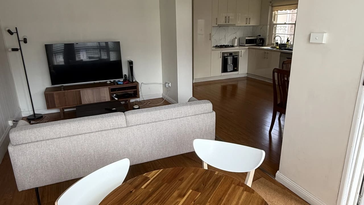 Room in a share house